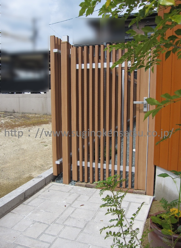 2年保証』 DIY 建材市場 STYLE-JAPAN-GROUP形材門扉 LIXIL リクシル TOEX プログコート門扉1型 片開き 柱使用 アルミ色 ○07-12 扉1枚寸法700×1,200 本体 取っ手 取手 セット ガーデン 塀 壁