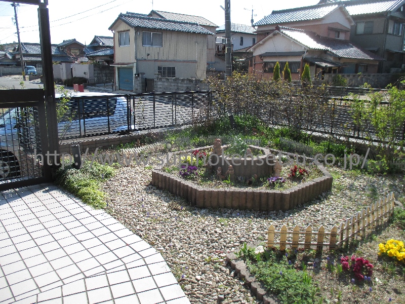 ガーデン・道路に向かって　/　施工前